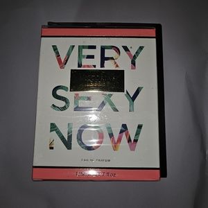 Victoria's Secret Very Sexy Now 1.7